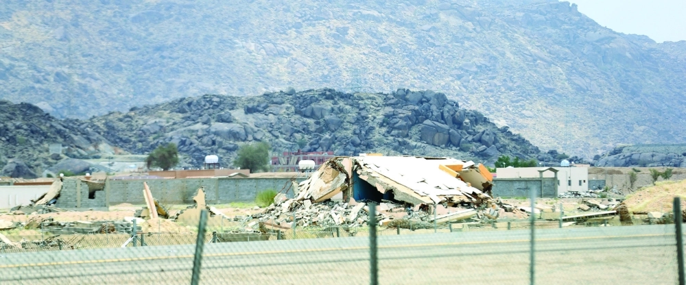 آثار إزالة بعض التعديات في منطقة وسيق (أحمد جابر) 
