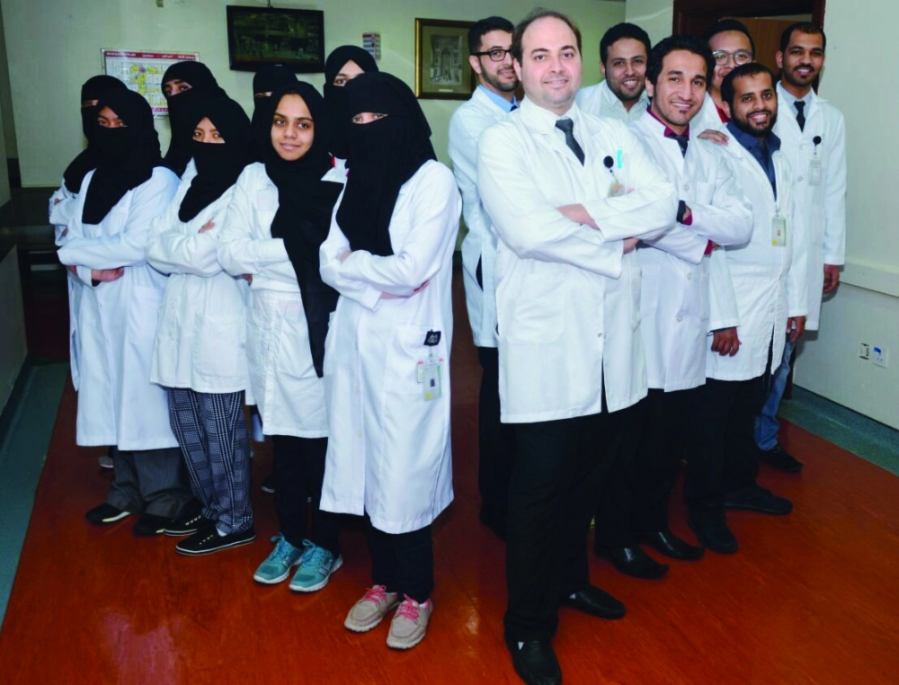 جماعية لآخر دفعة تخرجت في البرنامج                            (مكة) 