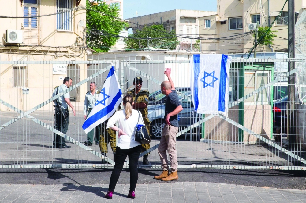 مدخل مكان محاكمة الجندي الإسرائيلي في تل أبيب         (أ ف ب)