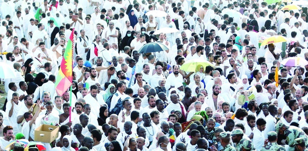 من حجاج موسم العام الماضي                                            (مكة)