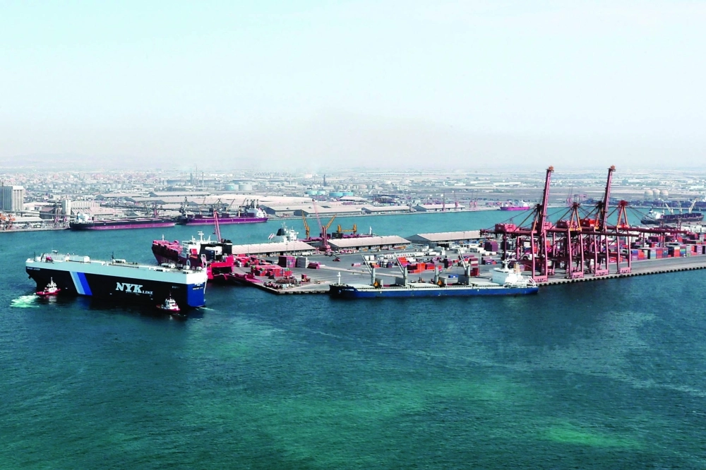 ميناء جدة                            (ثامر الفرج)