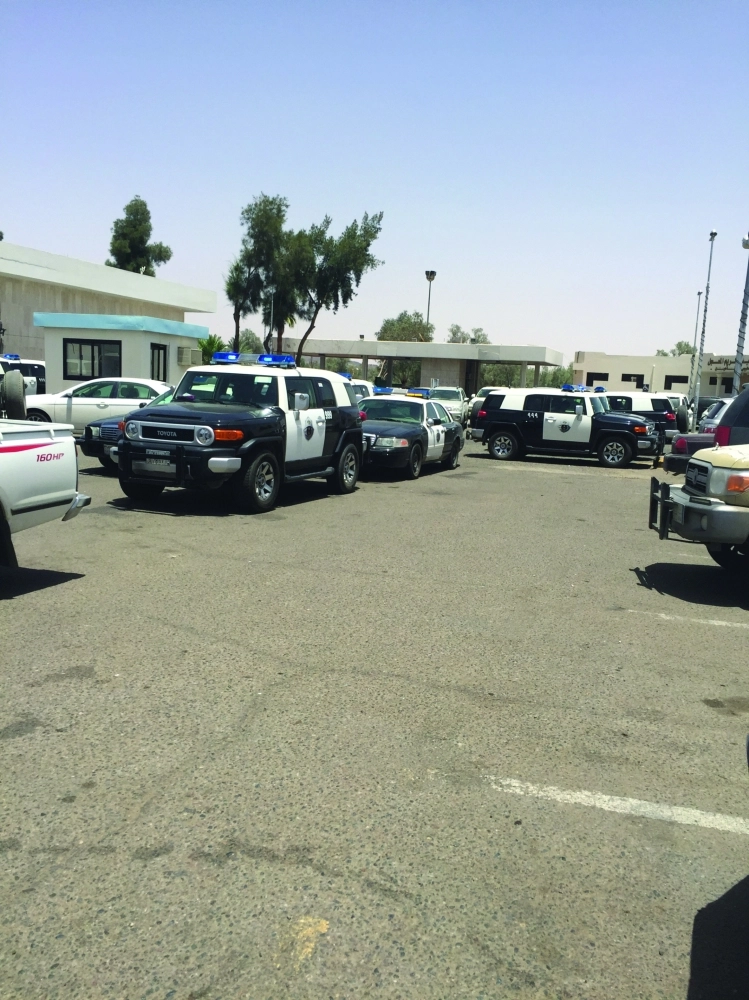 الدوريات الأمنية لدى مباشرتها الحادث بالمستشفى   (مكة)