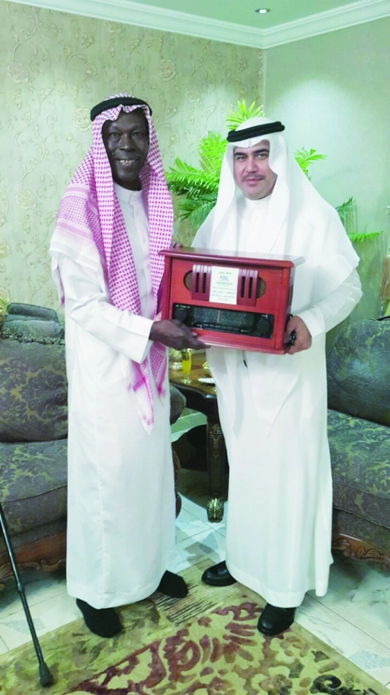 من تكريم حسين نجار                     (مكة) 