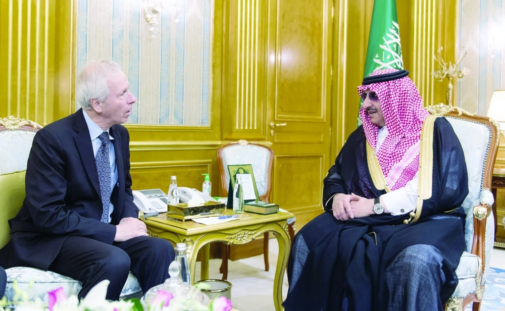 .. ولدى لقائه ستيفان ديون