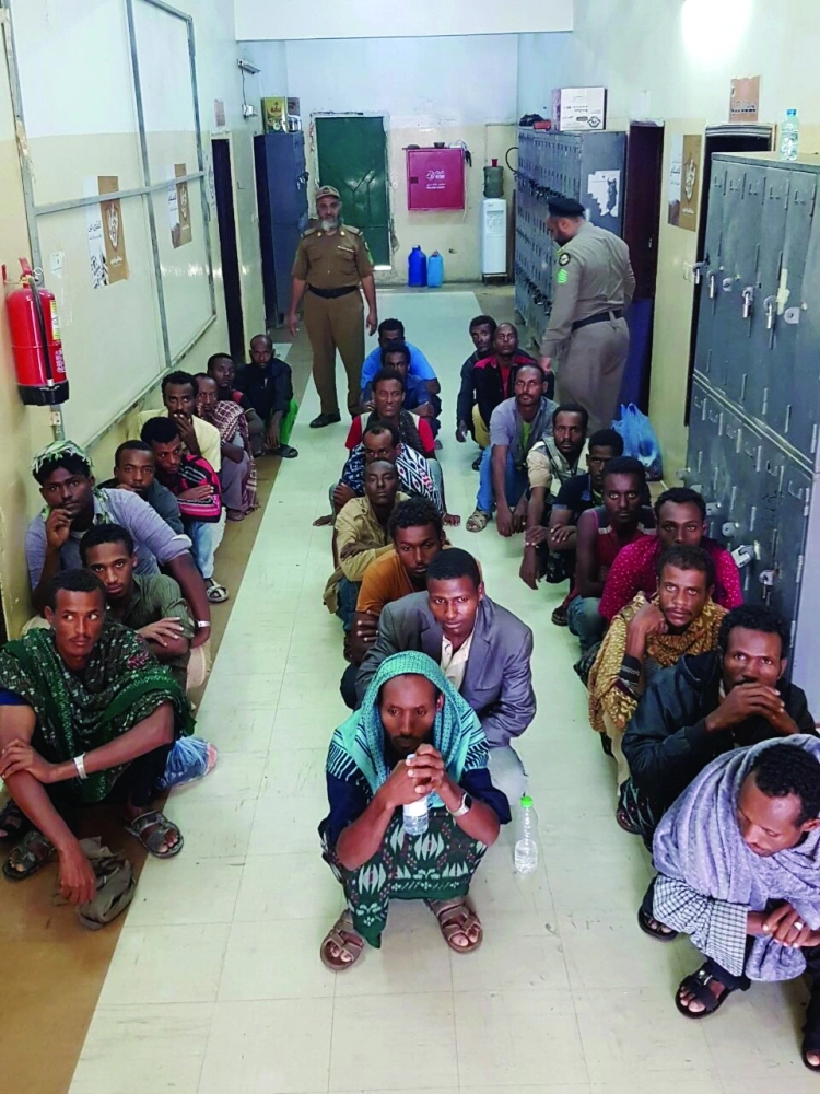 المخالفون في قبضة رجال الأمن             (مكة)