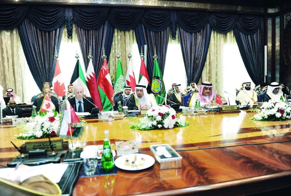 جانب من جلسة الحوار الخليجي الكندي                    (واس)