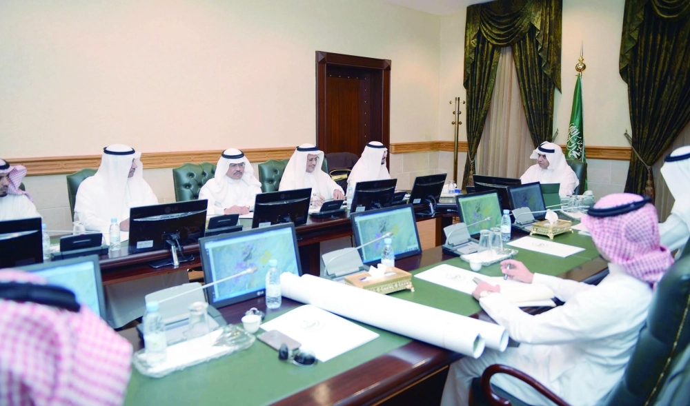 من اجتماع لجنة حل المعوقات                                (مكة)