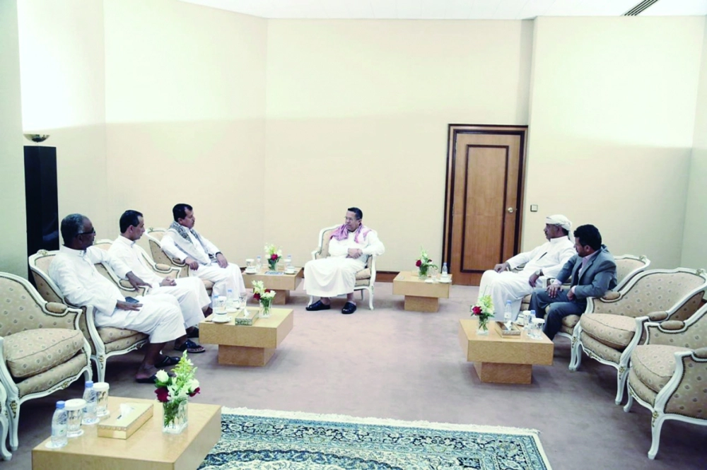 ابن دغر يلتقي قيادة تكتل نواب الشرعية بالرياض أمس                 (سبأ نت)