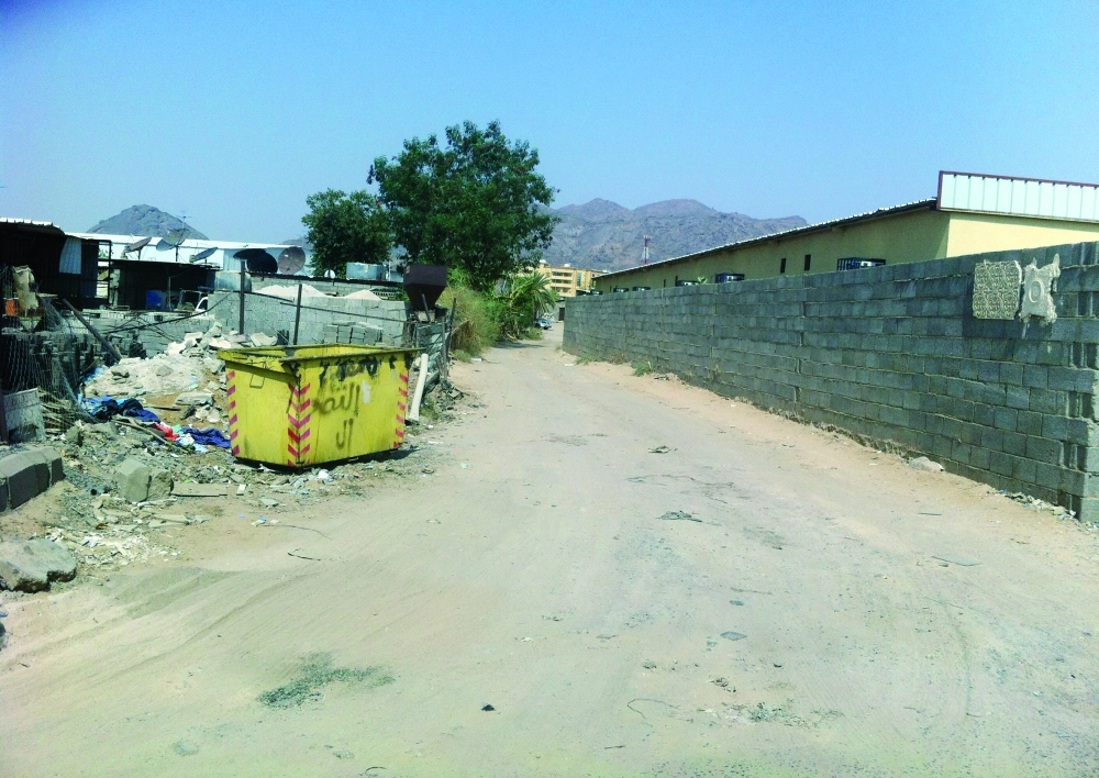 حي دحضة ضمن برامج المعالجة وحاله لم يتغير                                  (مكة)