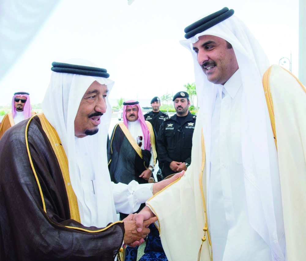 الملك سلمان مستقبلا تميم بن حمد آل ثاني