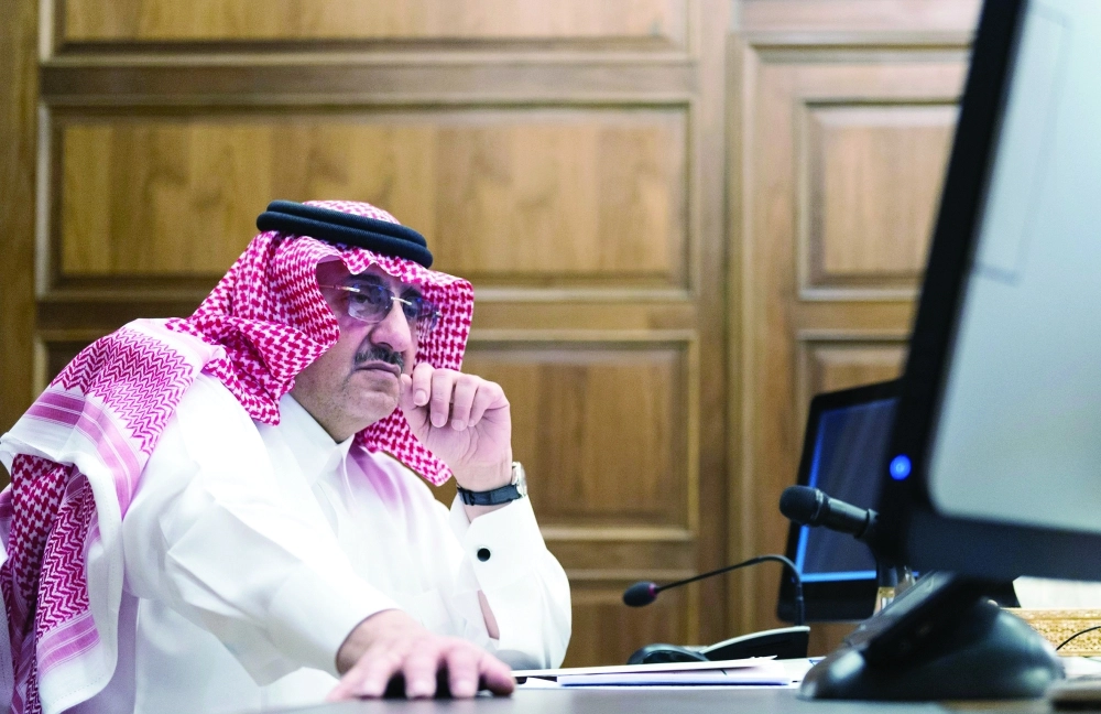 الأمير محمد بن نايف خلال تدشين الزورق الأول بعيد المدى         (واس)