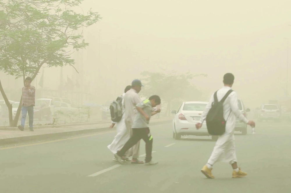 غبار على مدينة جدة أخيرا     (مكة)