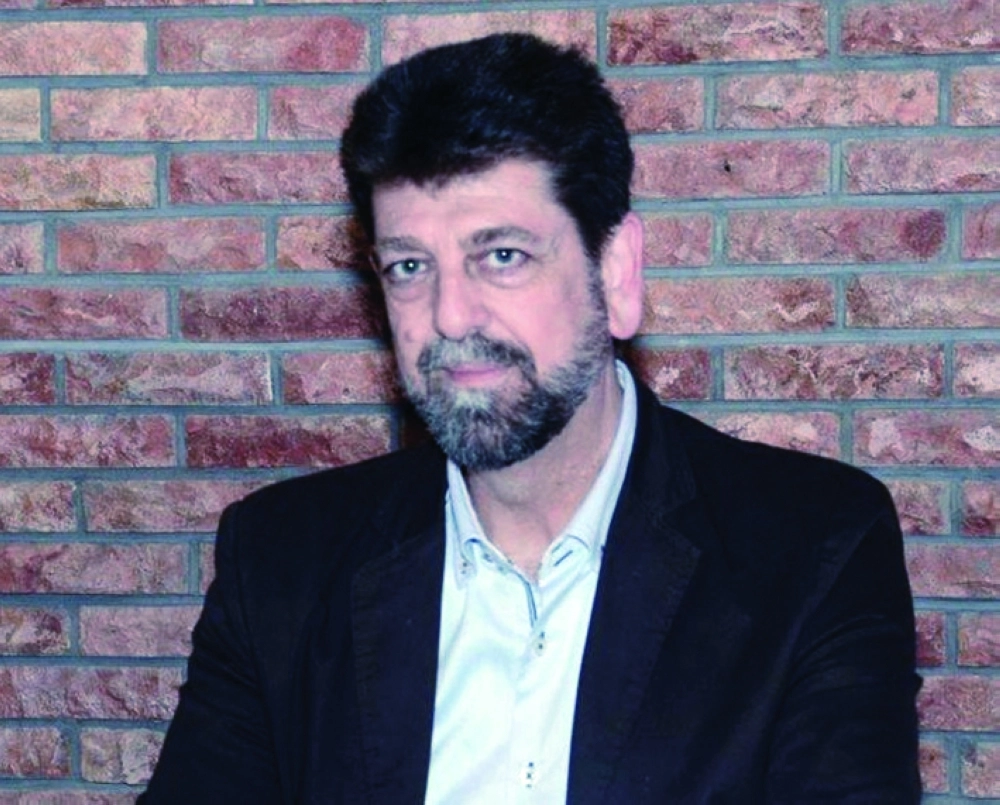 الروائي عدنان فرزات 