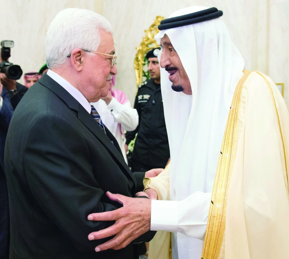 الملك سلمان مستقبلا محمود عباس 