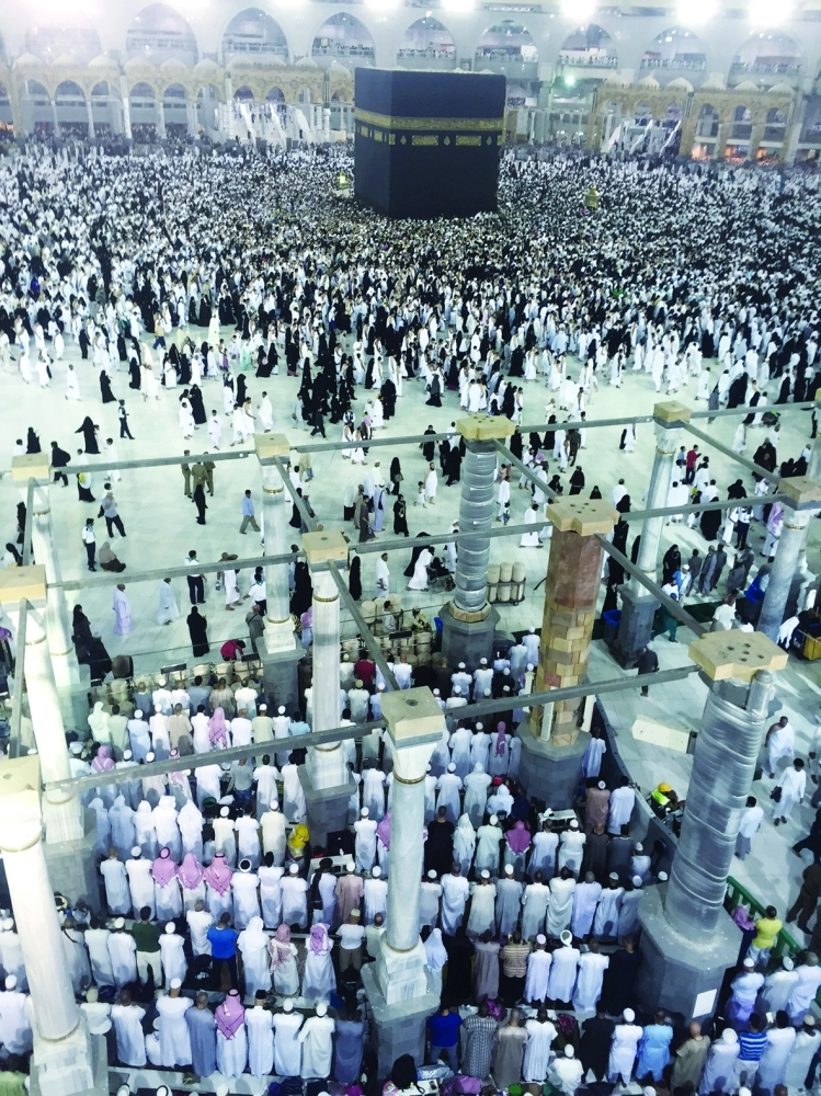 المطاف بلا مصلين مساء أمس (عبدالله الشنقيطي) 