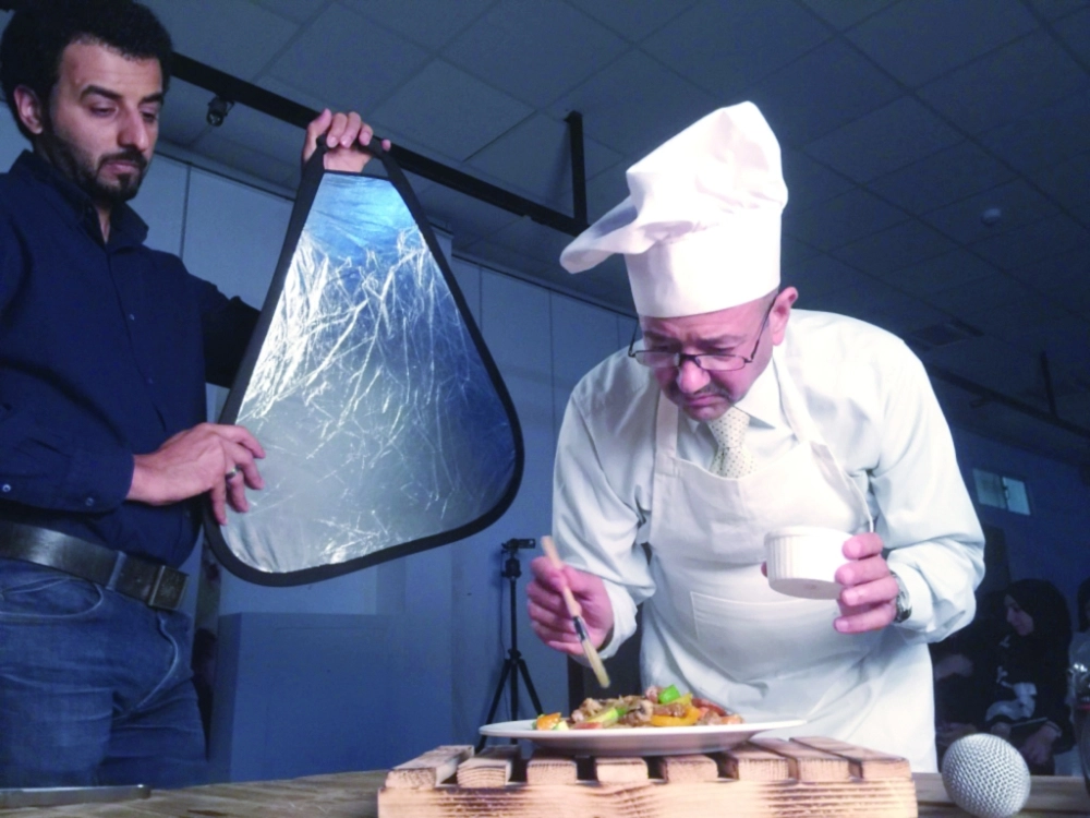 محمد الشبيب يدرب على التصوير                                    (مكة) 