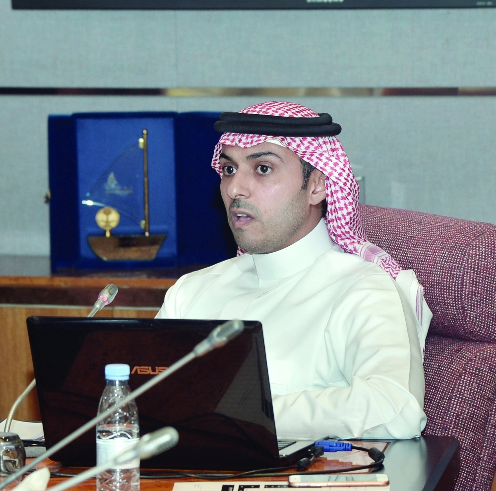  محمد المديهيم يتحدث في ورشة العمل           (مكة)