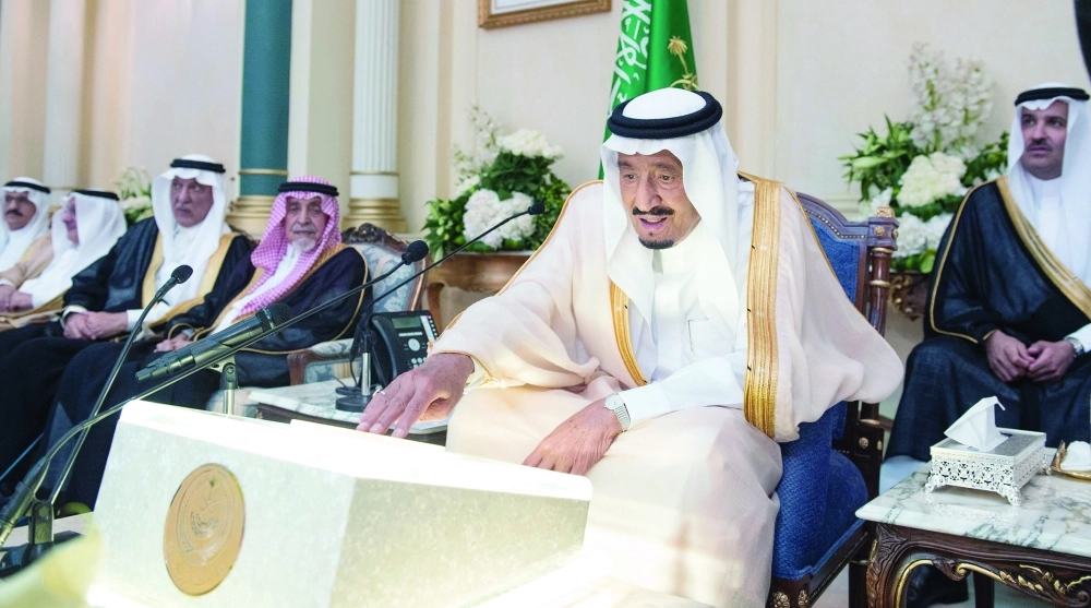  الملك سلمان لدى تدشينه المشروعات التنموية                                                    