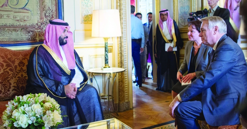 الأمير محمد بن سلمان لدى اجتماعه بجان مارك إيرولت  (واس)