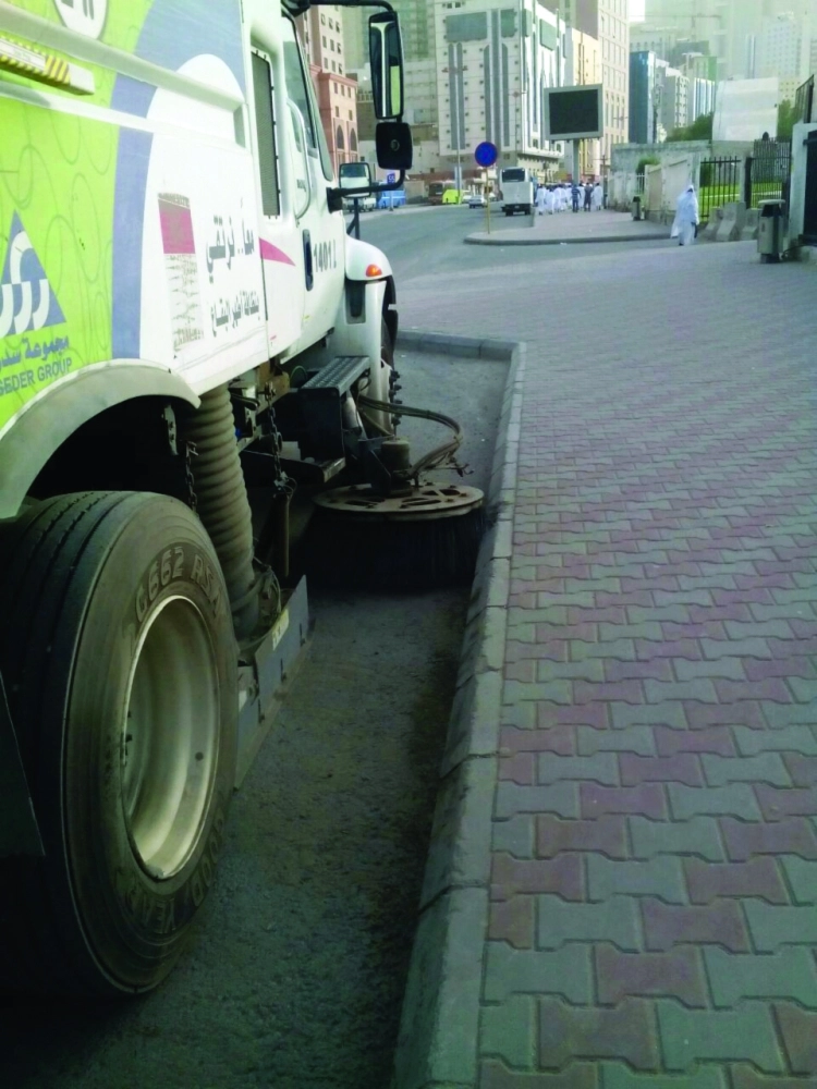 من تنظيف الشوارع ‫                 