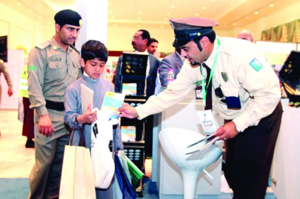 أحد برامج التوعية المرورية لأرامكو                   (مكة)