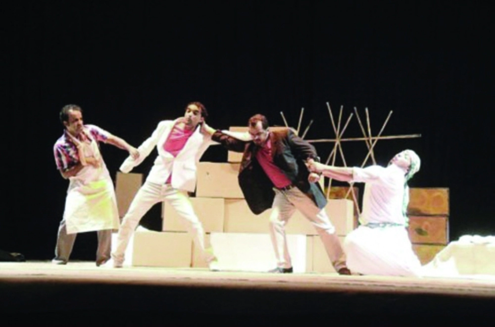 مشهد من مسرحية لم يك شيئا                (مكة)