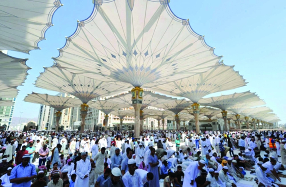 من صلاة الجمعة بالمسجد النبوي