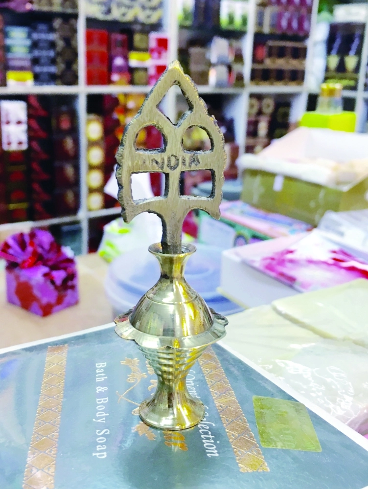 مرود يستخدم لحفظ الكحل           (ياسر بخش)