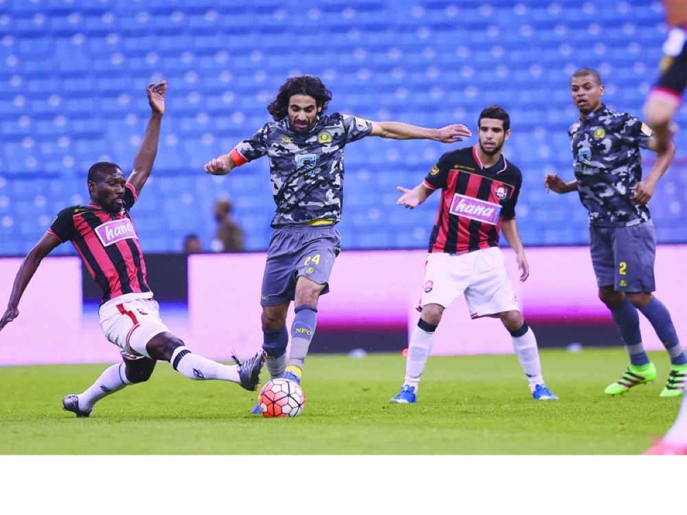 حسين عبدالغني في مباراة سابقة أمام الرائد                                          (مكة)