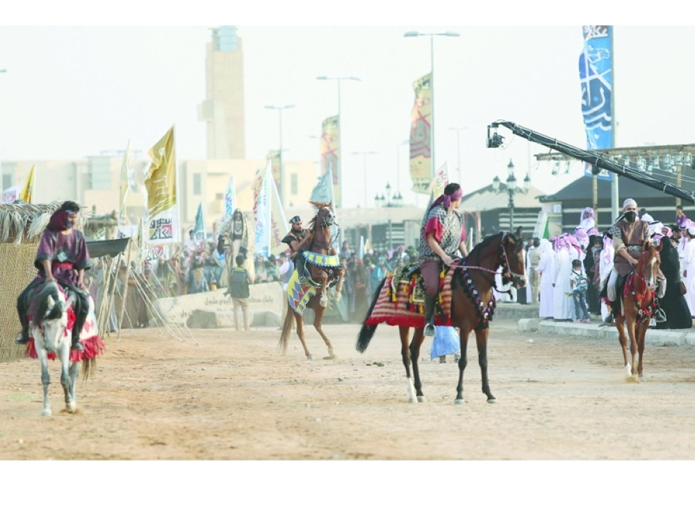 عروض الفرسان على جادة عكاظ           (ياسر بخش)