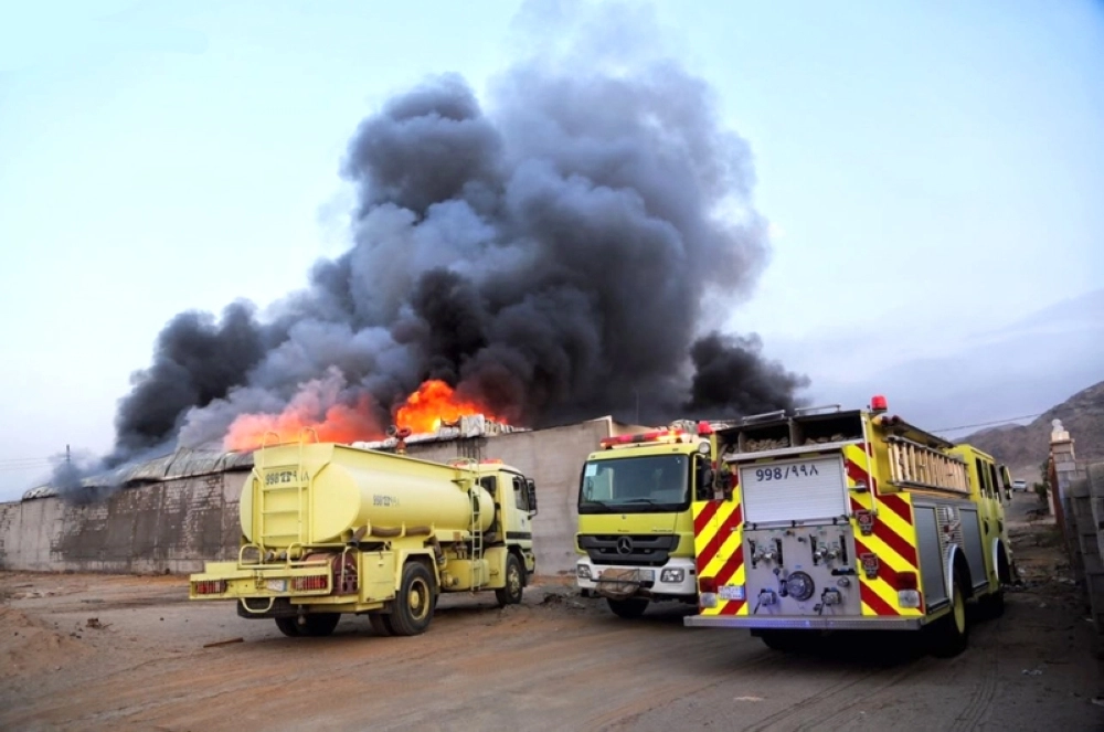 الدفاع المدني يسيطر على الحريق (واس)