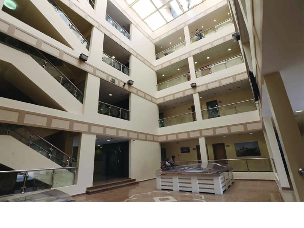 المباني التعليمية داخل الأكاديمية