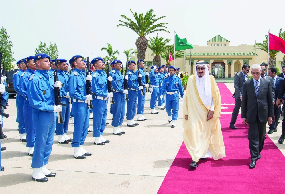 الملك سلمان لدى مغادرته طنجة (واس) 