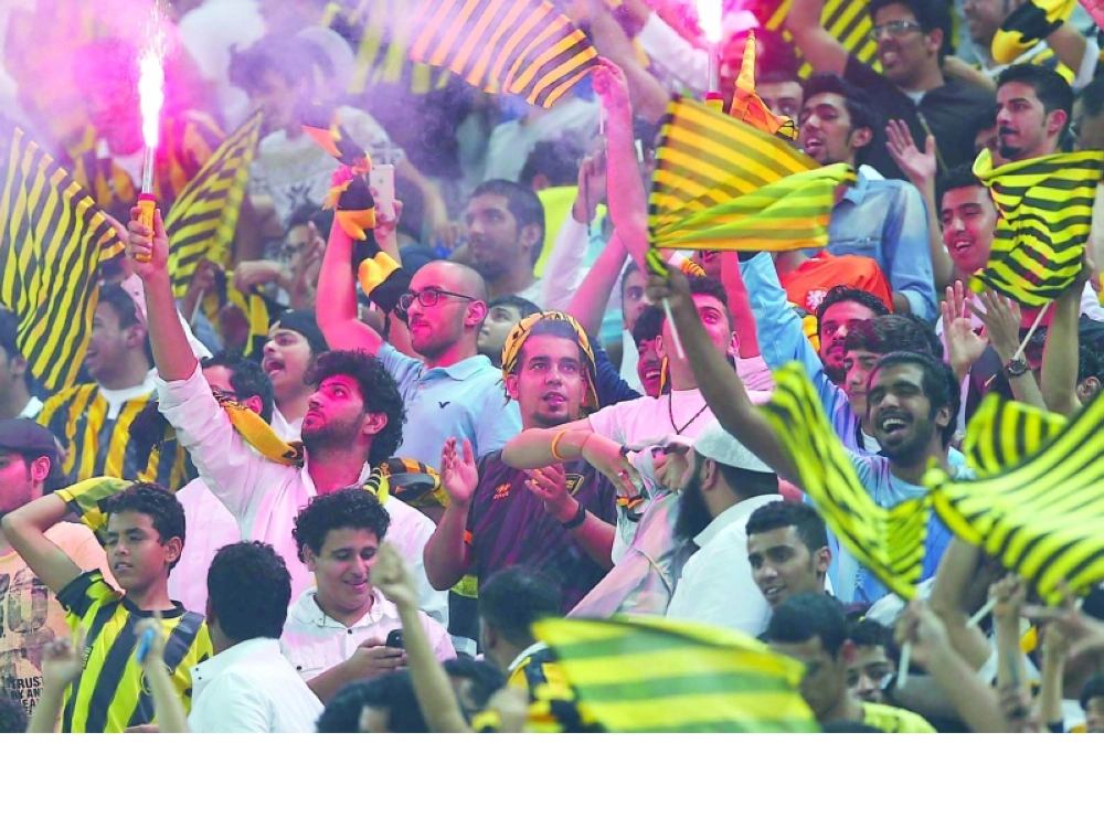 جانب من جماهير الاتحاد                                                       (مكة)