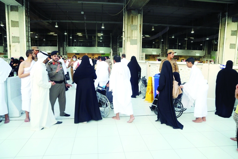 جانب من تنظيم الحشود في المطاف         (أحمد جابر)