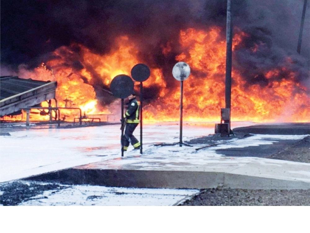    مقذوف الحوثي الذي تسبب بحريق في محول كهربائي بنجران أمس لم يوقع أي خسائر بشرية (مكة، واس) 