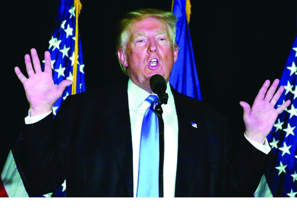 ترامب يتحدث في تجمع انتخابي في نيوهامبشير      (رويترز)