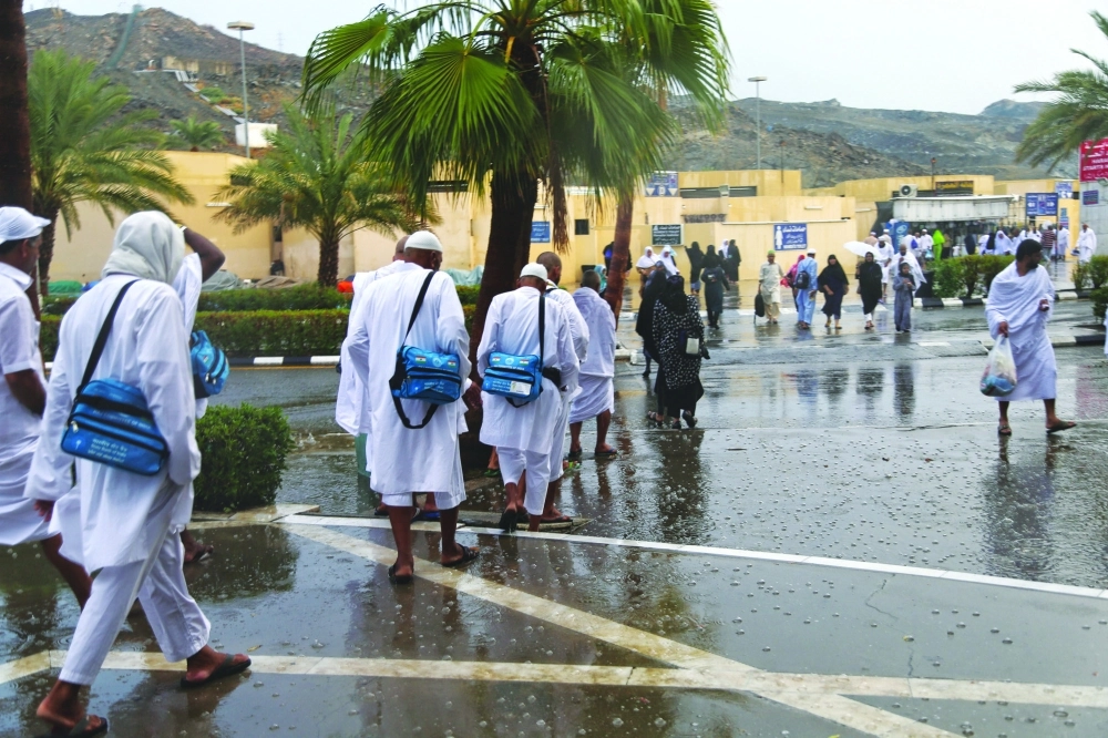  الأمطار تغسل الحجاج (أحمد جابر) (3)