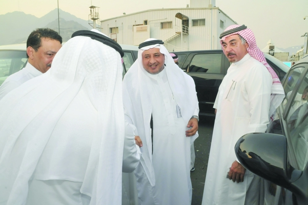  حسين الشريف في جولة تفقدية على مخيمات حجاج ايران ( أحمد جابر‬ ‫‬)