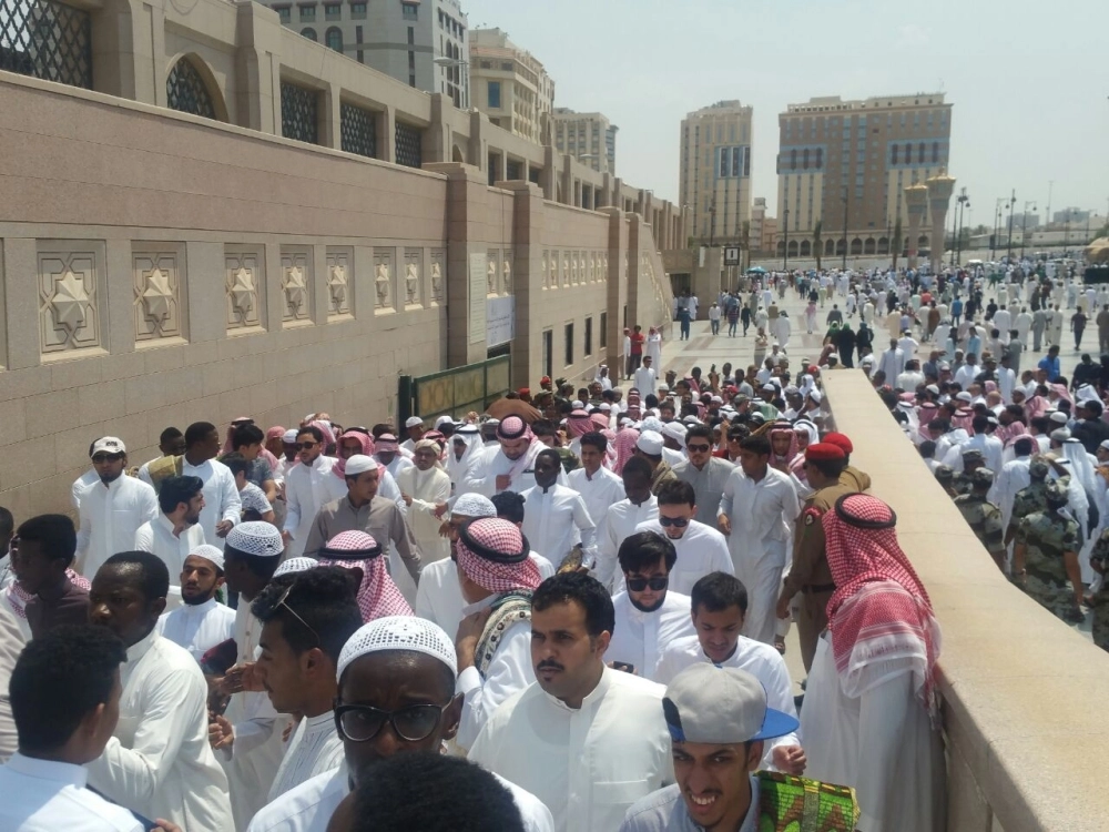 جثمان الفقيد إلى مقبرة البقيع