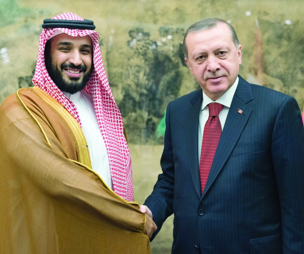 محمد بن سلمان مصافحا إردوغان (بندر الجلعود)