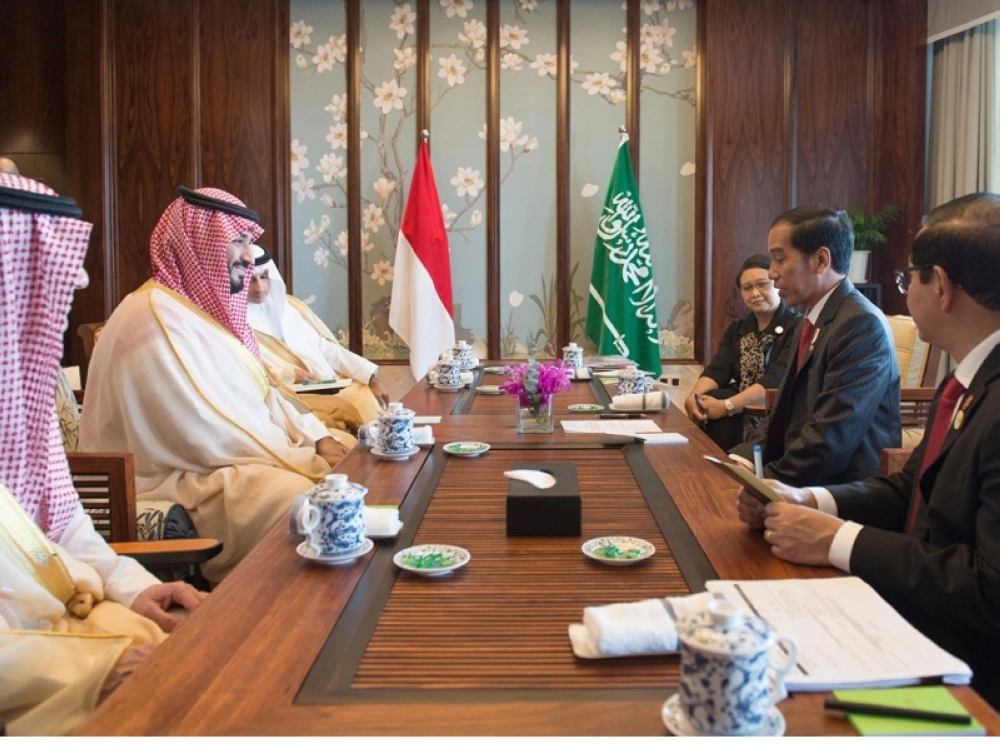 الأمير محمد بن سلمان خلال اجتماعه مع جوكو ويدودو  (واس)