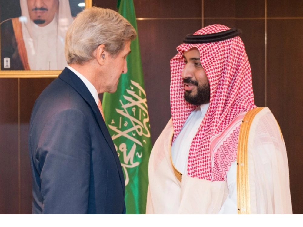 الأمير محمد بن سلمان لدى لقائه جون كيري في مدينة هانغجو الصينية اليوم (واس)