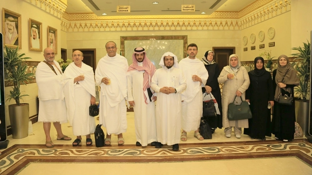 جانب من استقبال ضيوف خادم الحرمين لدى وصولهم إلى مكة 