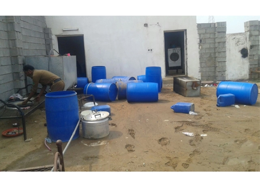 براميل الخمور المعدة للترويج (مكة)