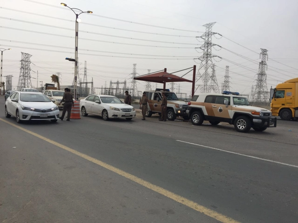 إجراءات رجال الأمن في نقطة الشقيق  (مكة)
