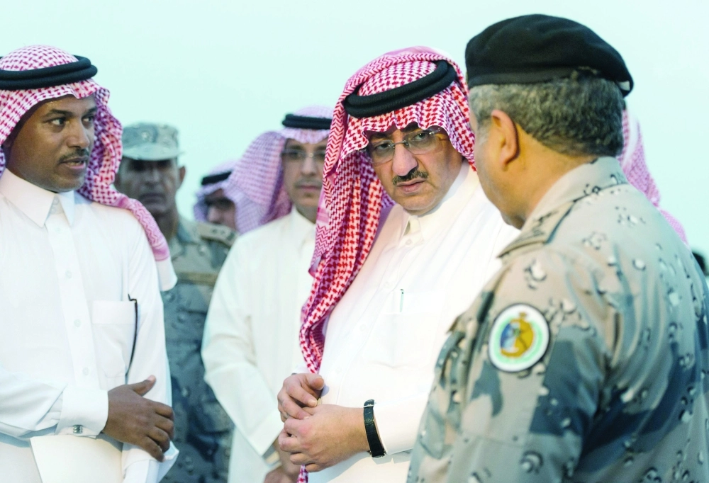 الأمير محمد بن نايف خلال جولته التفقدية (واس)