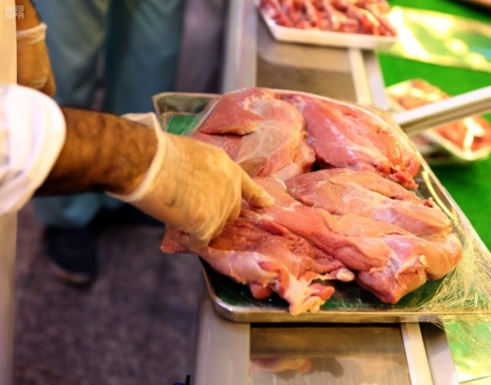 من عمليات الكشف على اللحوم (واس)