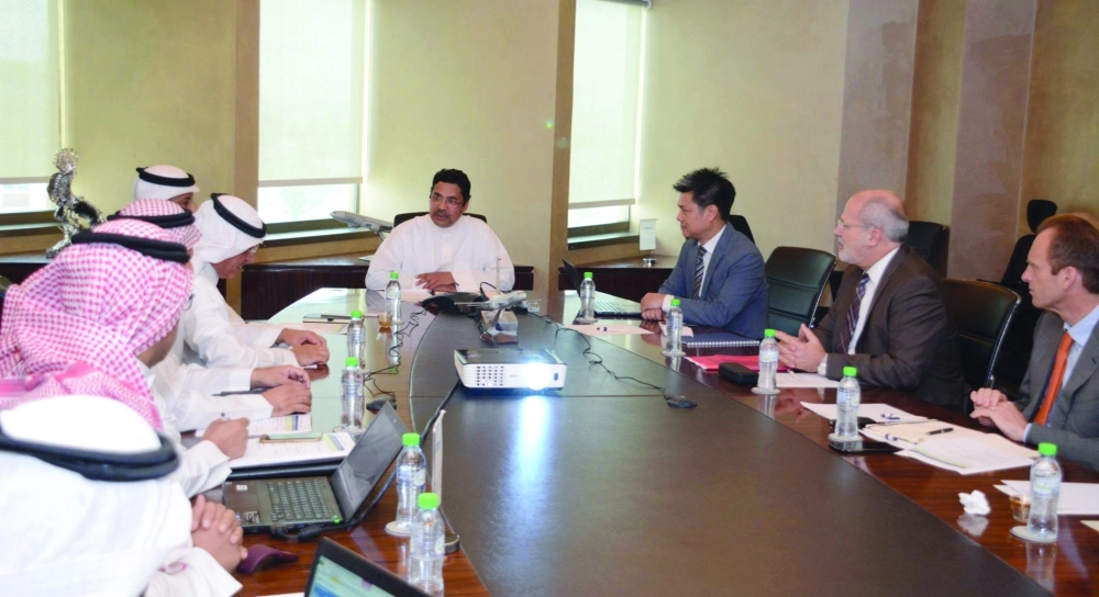 أثناء الاجتماع مع وفد سكاي تيم (مكة)