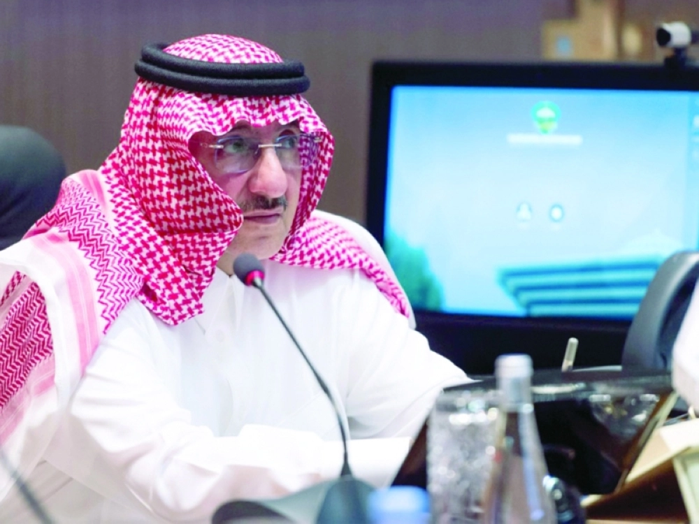 ولي العهد خلال تدشين مشروع شبكة الألياف البصرية لوزارة الداخلية ومشروع كاميرات المراقبة الالكترونية عالية الدقة بالمشاعر (واس)